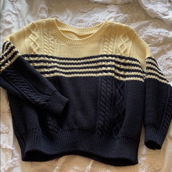 Cozy knit sweater - Picture 1 of 2